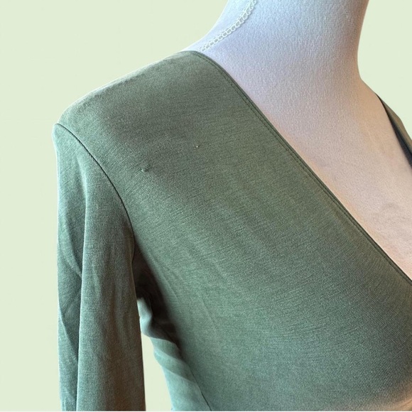 American Apparel green deep V-neck long sleeve top - Picture 5 of 5